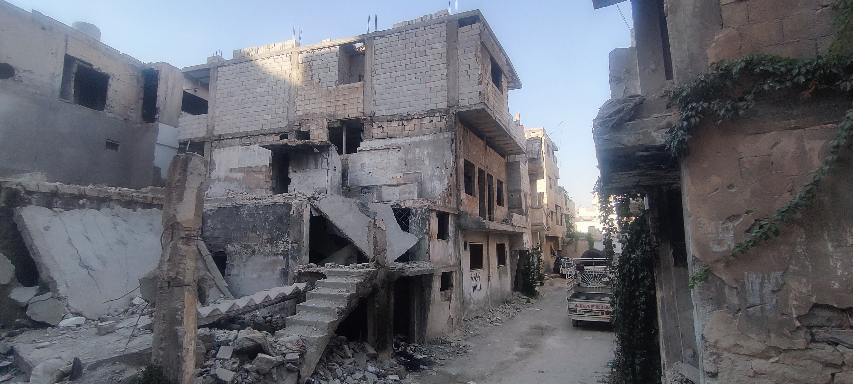 شقة للبيع في حي الخالدية طابق أول 4 غرف مساحة 130م